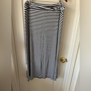 Women’s maxi skirt